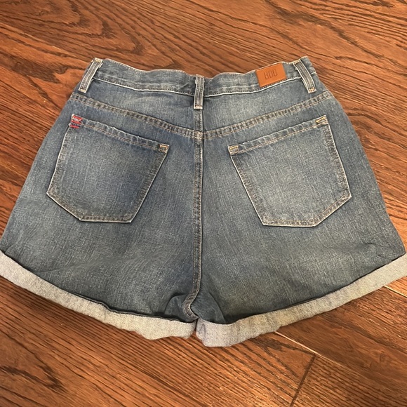 Urban Outfitters BDG Shorts - Picture 2 of 3